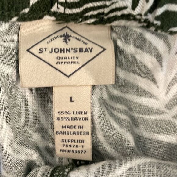 NEW St. John's Bay Green & White Maui Leaf Pull On Linen Blend Shorts Large - Picture 7 of 9
